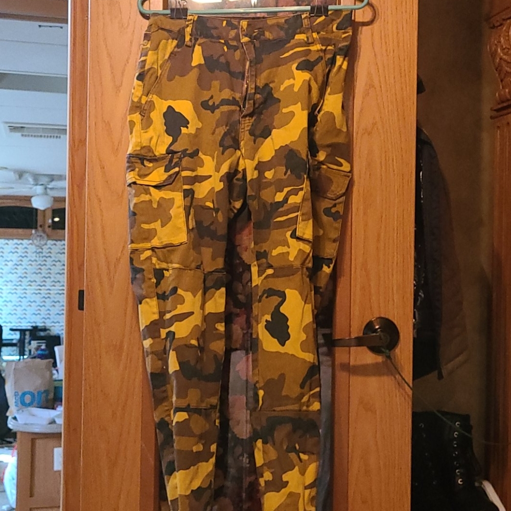 Camo cargo pants